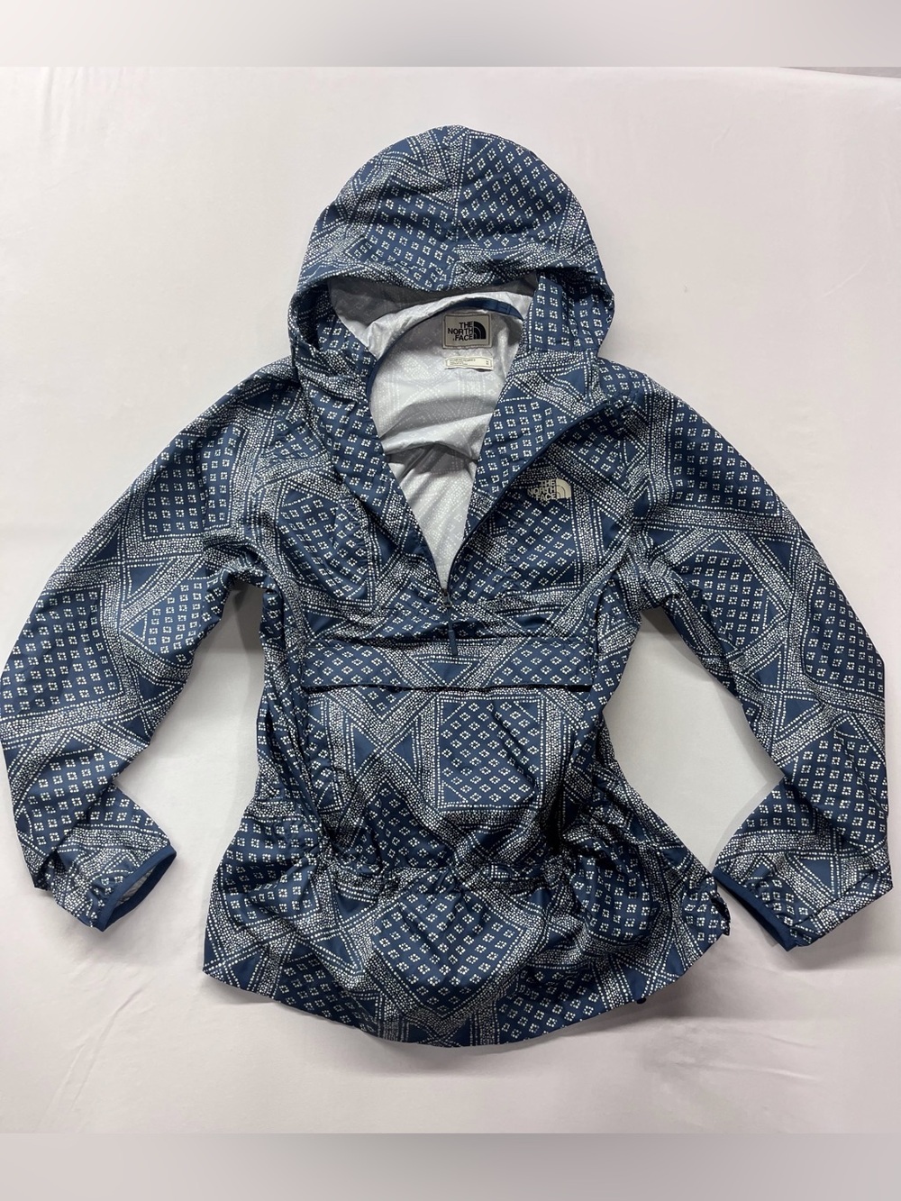 The North Face Pullover Womens M Hooded Anorak Windbreaker Blue Bandana Print